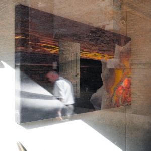 MAN STEPPiNG iNSiDE A PiCTURE.jpg